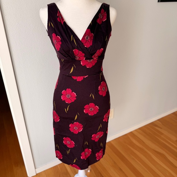 Stop Staring! Elegant Fall Dress – Size Small - Picture 1 of 4